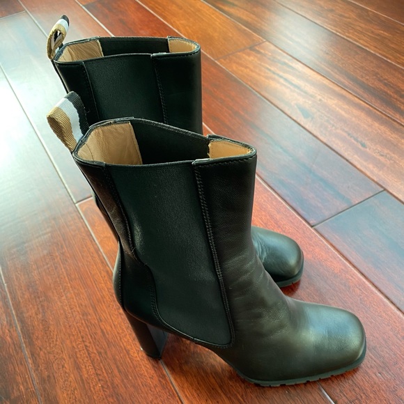 Hugo Boss high heels - Picture 3 of 6